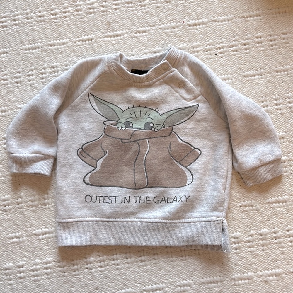 Disney Star Wars Baby Yoda sweatshirt